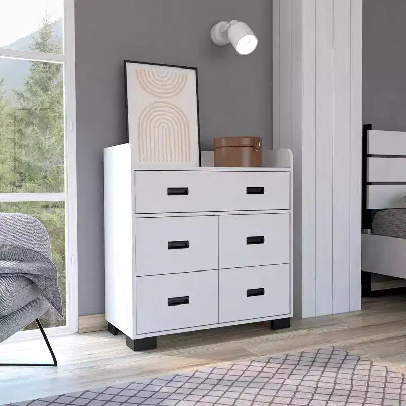 Commode à 4 tiroirs, dont un double, moderne avec façades cannelées, grand espace de rangement et glissières métalliques, plateau supérieur de qualité supérieure