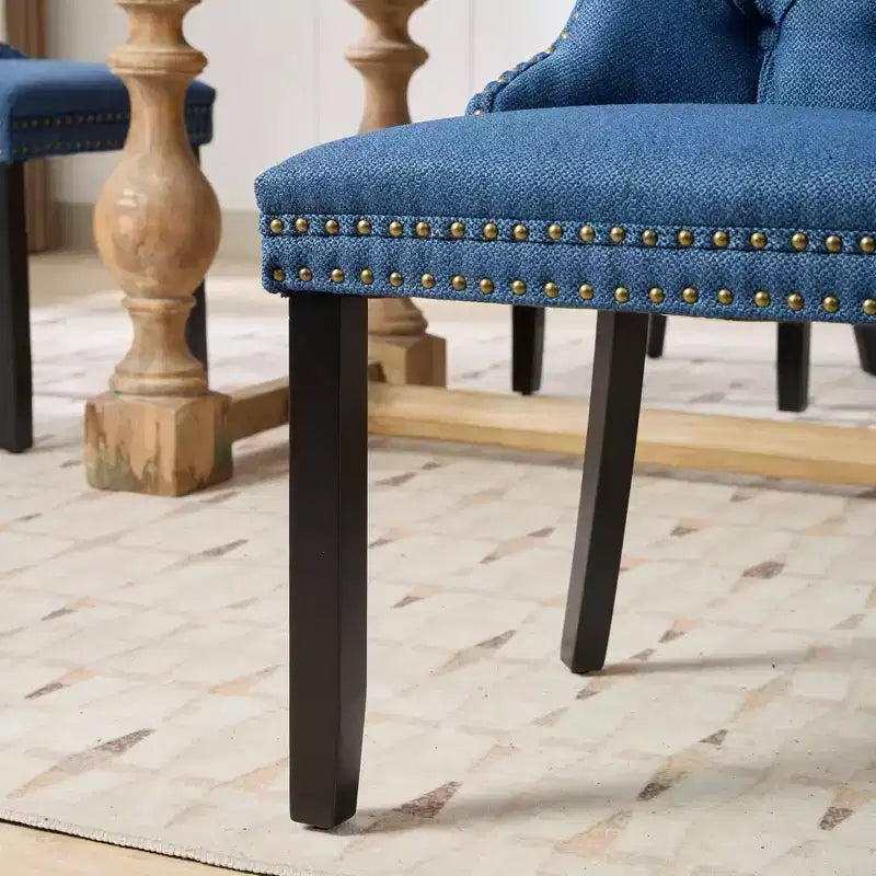 Lot de 2 chaises de salle à manger contemporaines haut de gamme en bois massif, rembourrées de lin, capitonnées, avec pieds en bois et garniture de clous décoratifs